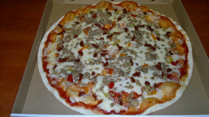 Spicy minced meat	-  tomato sauce, cheese, pork minced meat, sun - dried tomatoes, marinanted sweet pepper, greek pepper